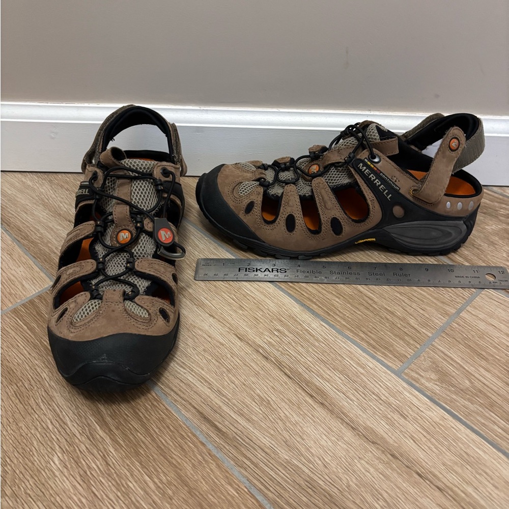 Merrell Men's Brown and Black Outdoor Sandals